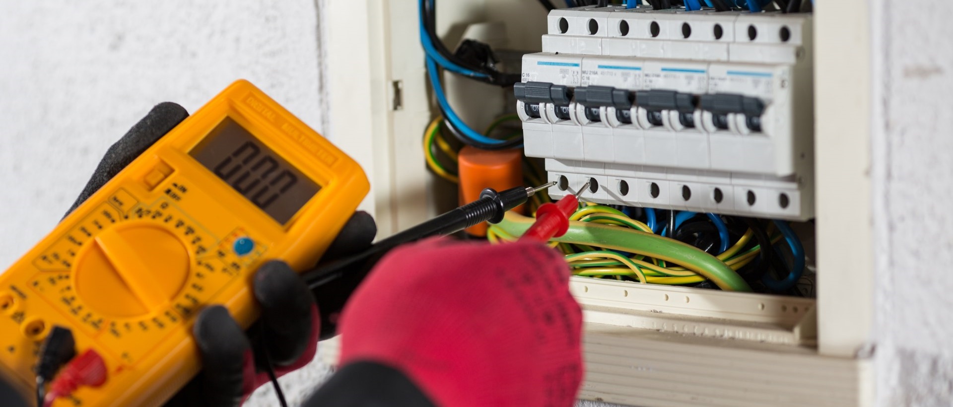Electricians KT12