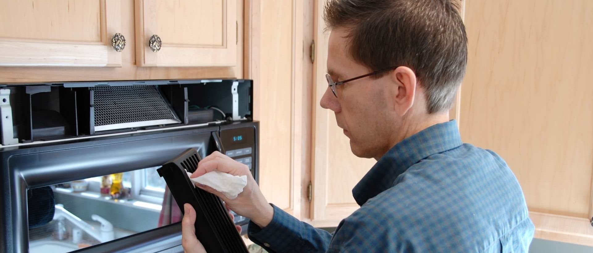 Kitchen fitters KT12